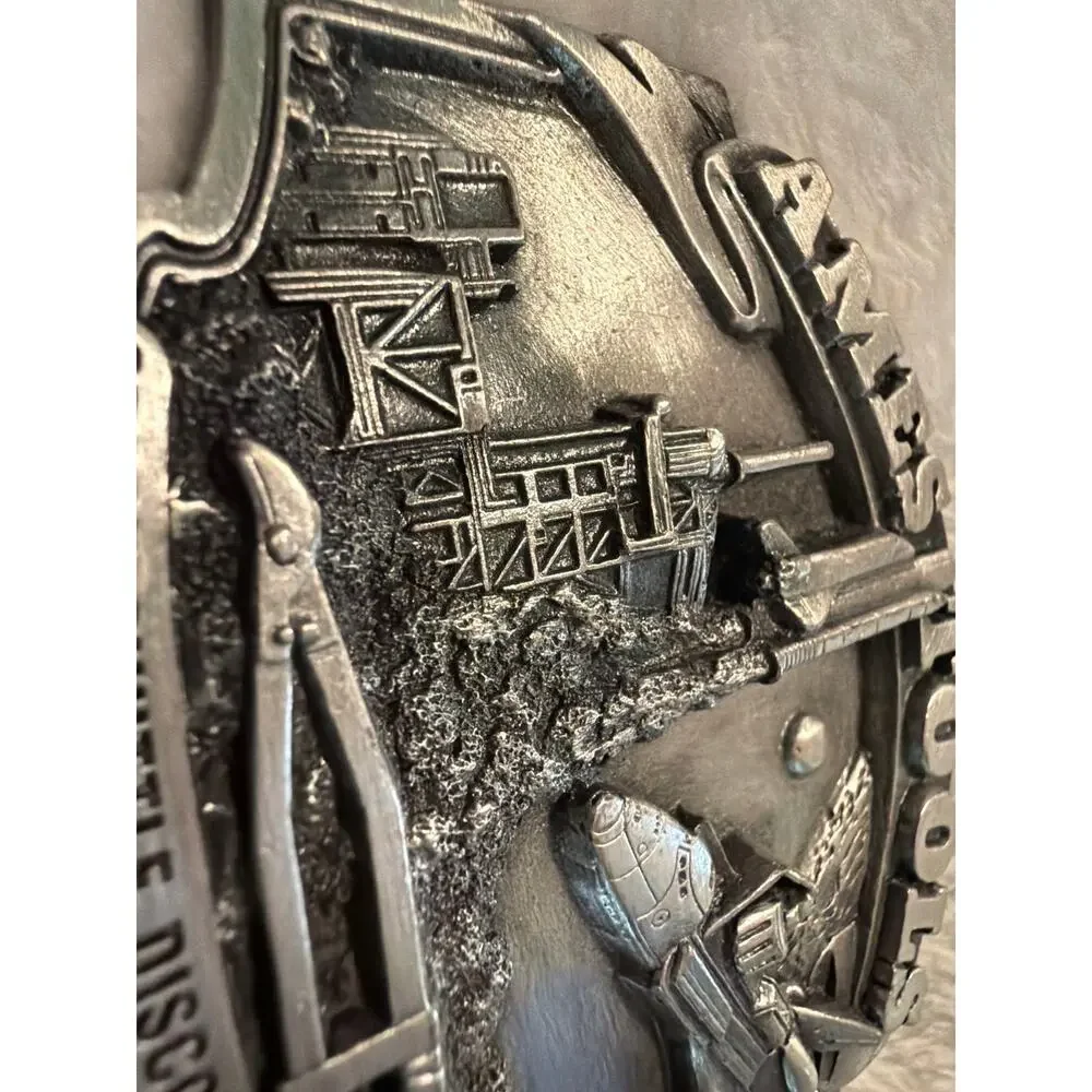 Siskiyou L.E. 1989 Ames Tools Space Shuttle Discovery 1984 3D Pewter Buckle